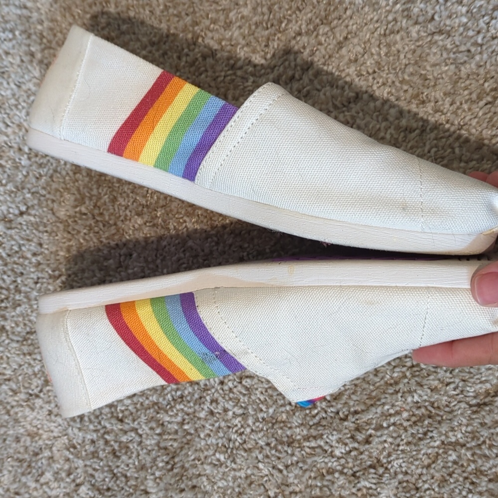 Toms Pride Collection - Picture 2 of 4